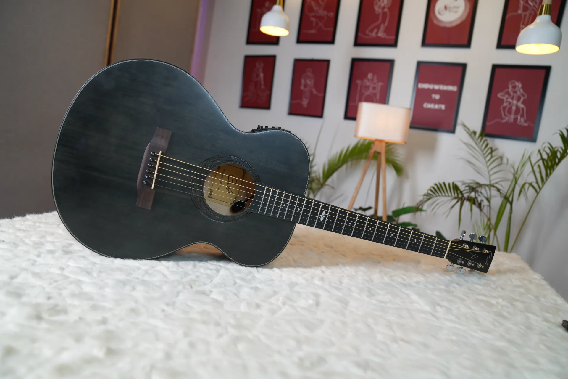 Cate CD805 Semi-Acoustic Guitar with 4-band EQ-Tuner (Black) (Combo-Bag, string, belt, capo, 1-Pick)