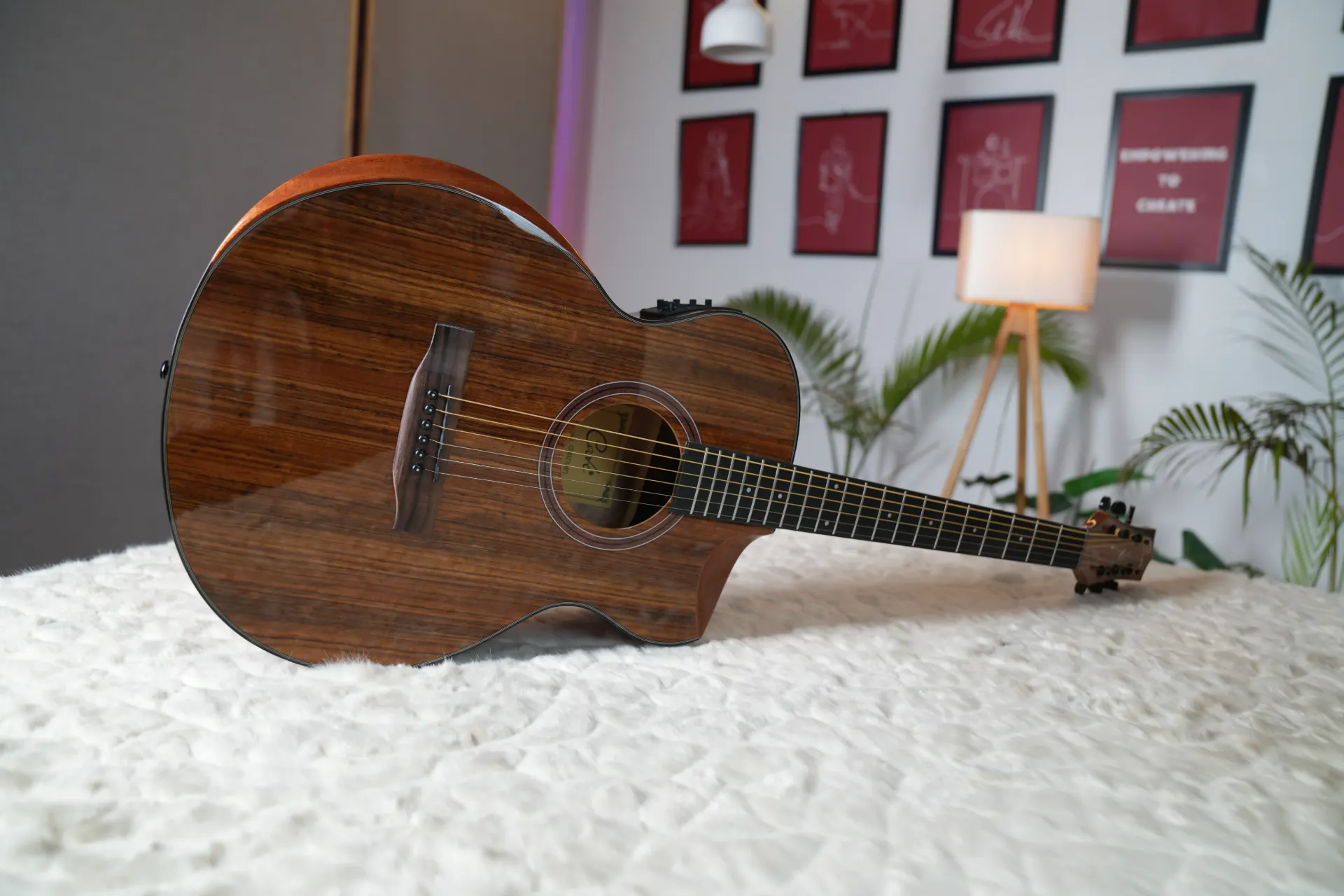 Cate CD8327 40" Semi-Acoustic Guitar with 4-band EQ-Tuner (Wood) (Combo-Bag, string, belt, capo, 1-Pick)