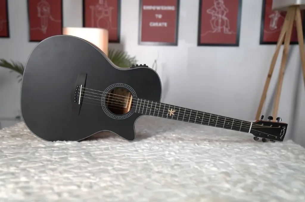 Mentreel HB8 GAC-BK (Black) (Combo-Bag, string, belt, capo, 2-Pick)